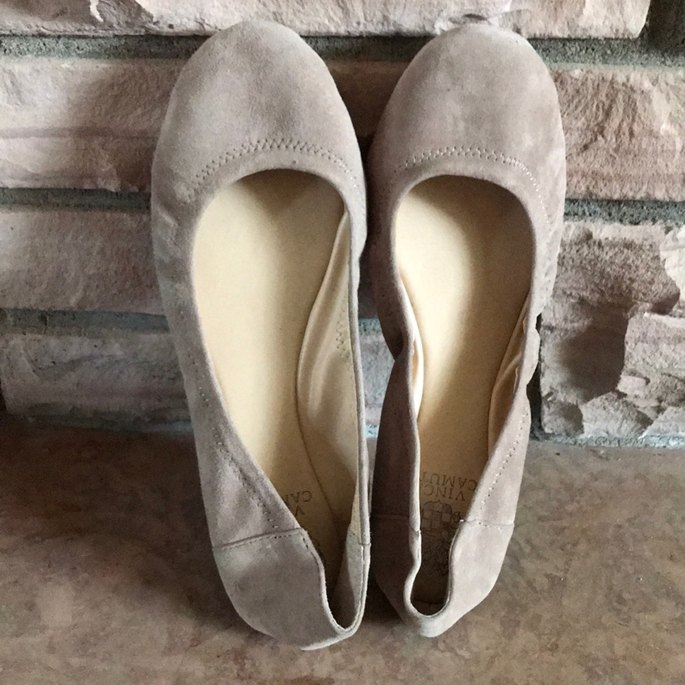 Vince Camuto tan suede flats size 9.5 M